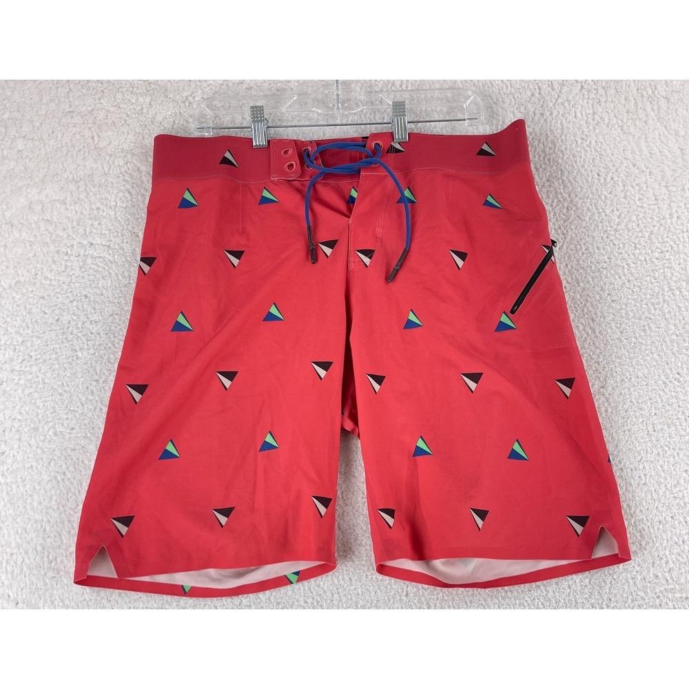 Lululemon El Current Swim Shorts Mens Size 34 Red Geo Print‎ Beach Summer Casual